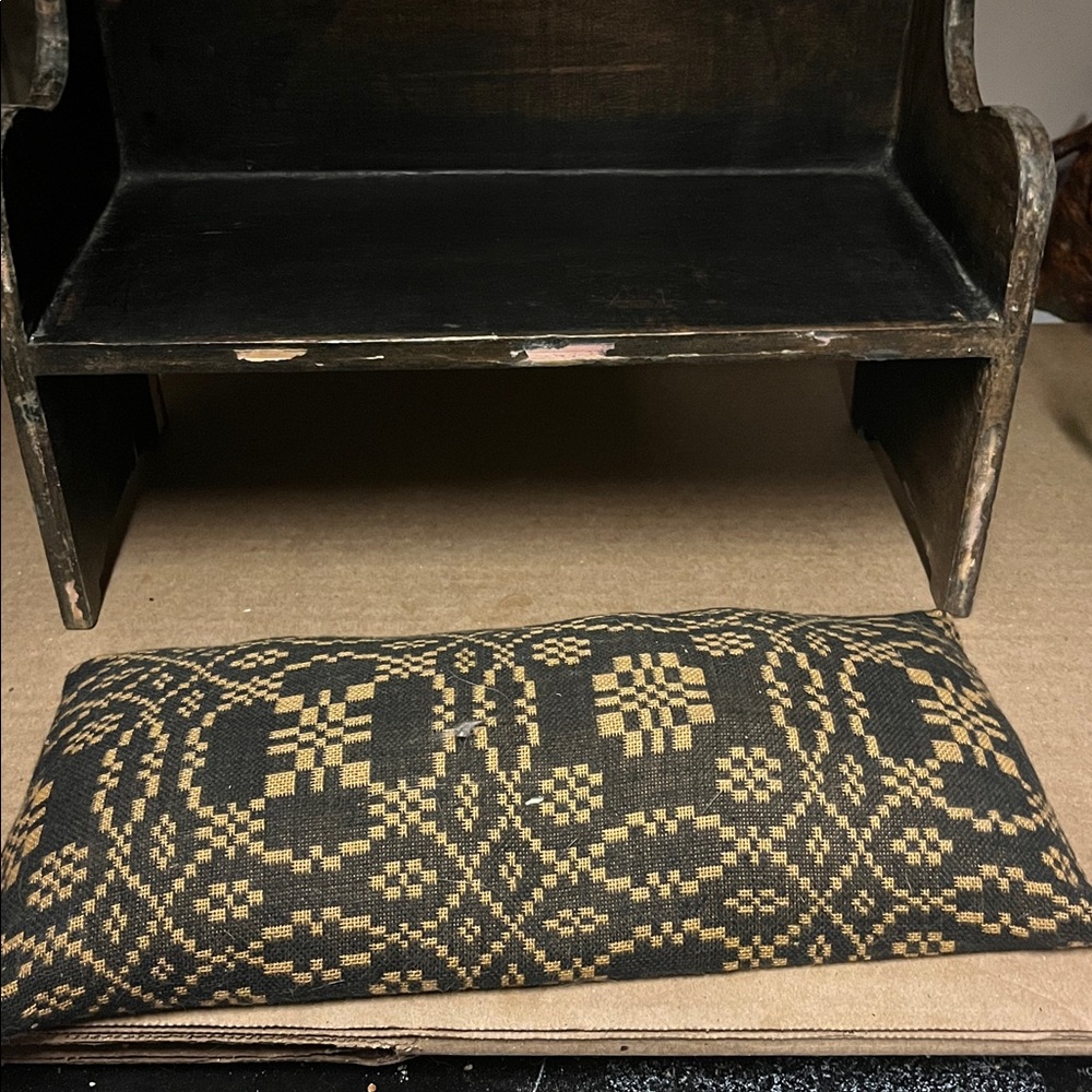 Vintage Wooden Doll Bench with Patterned Cushion - Picture 2 of 5